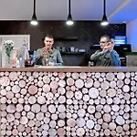 Przystan Lesniow Lägenhetshotell Zarki