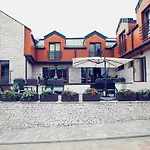 Przystan Lesniow Aparthotel