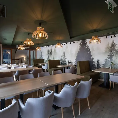 Aparthotel Przystan Lesniow 3*