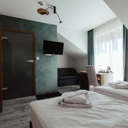 Przystań Leśniów Apartahotel