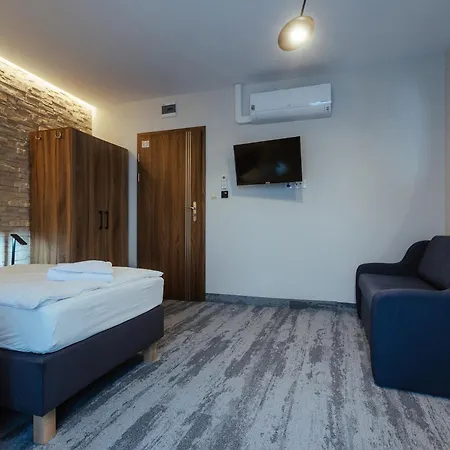 Przystan Lesniow Aparthotel 3*