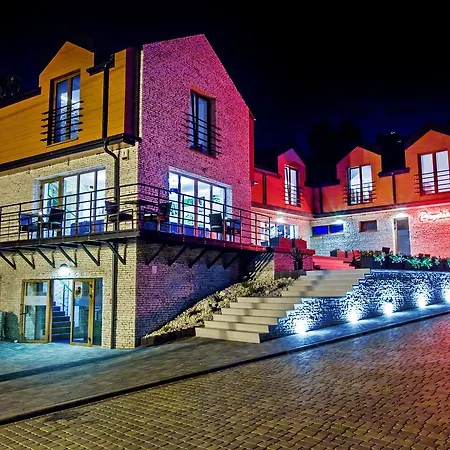 Przystan Lesniow Aparthotel Zarki