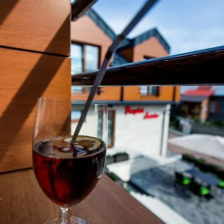 Przystan Lesniow 3* Zarki