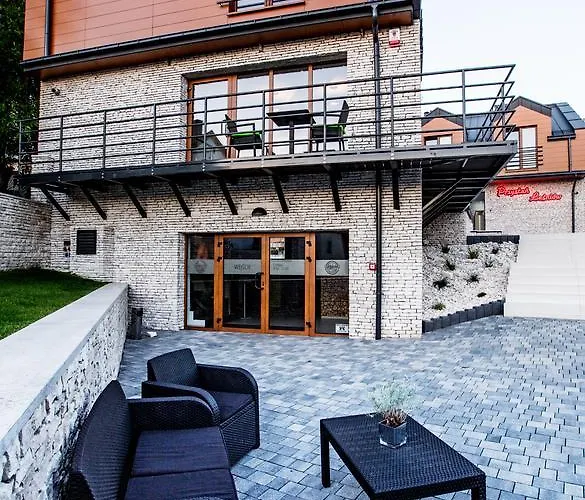 Przystan Lesniow Aparthotel Zarki