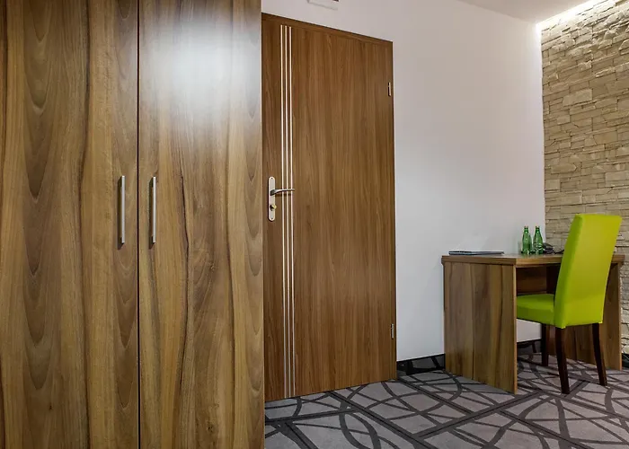 Aparthotel Przystan Lesniow 3*