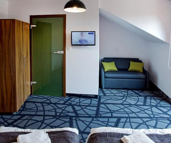 Przystan Lesniow 3* Zarki